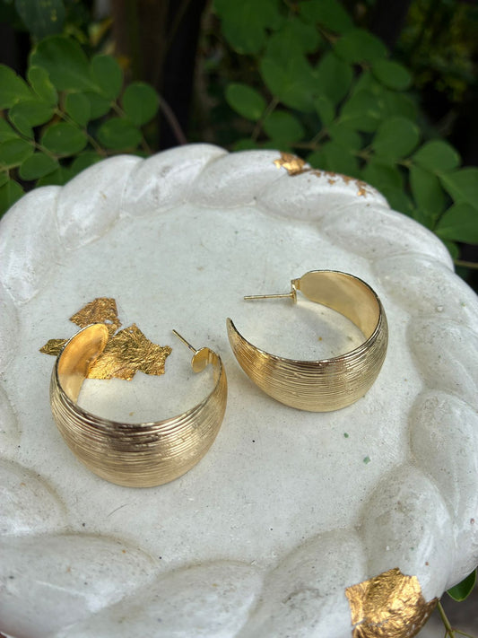 Maxi arete rodio texturizado